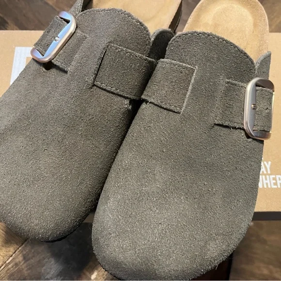 Project Cloud Suede Buckle Clogs - Picture 2 of 8